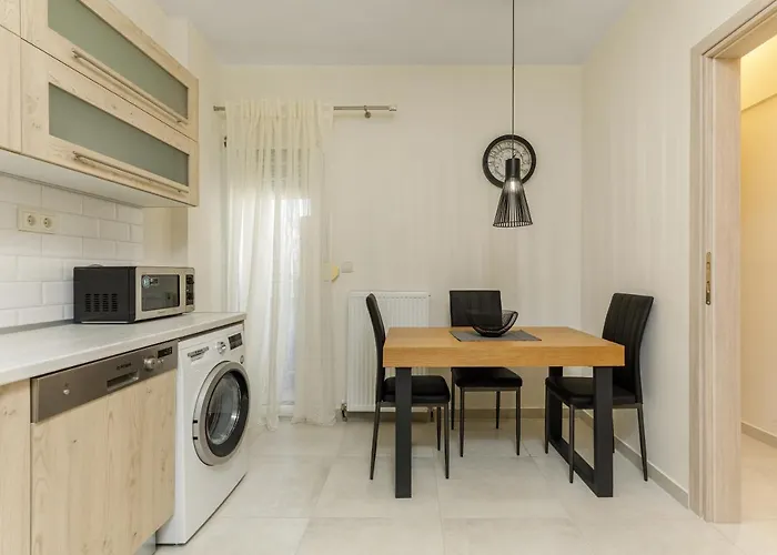 Central Luxury Apartment